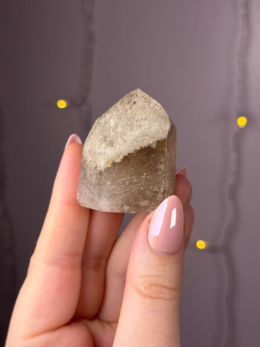 Smoky White Garden Quartz Tower