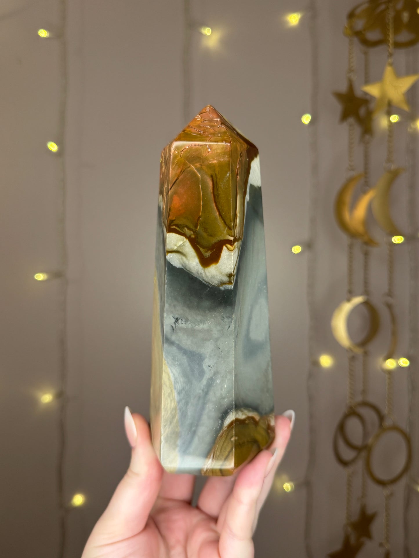 Statement Polychrome Jasper Tower