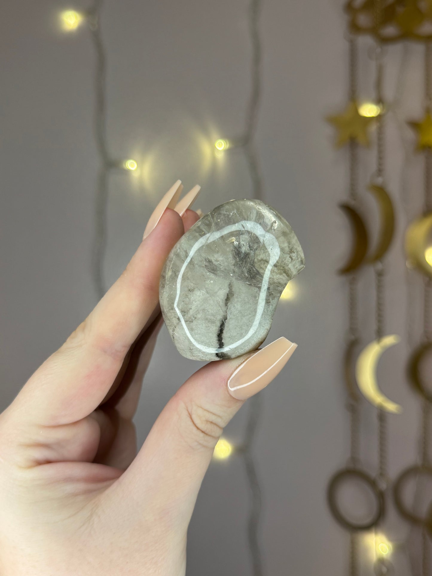 White Garden Quartz Lens 22