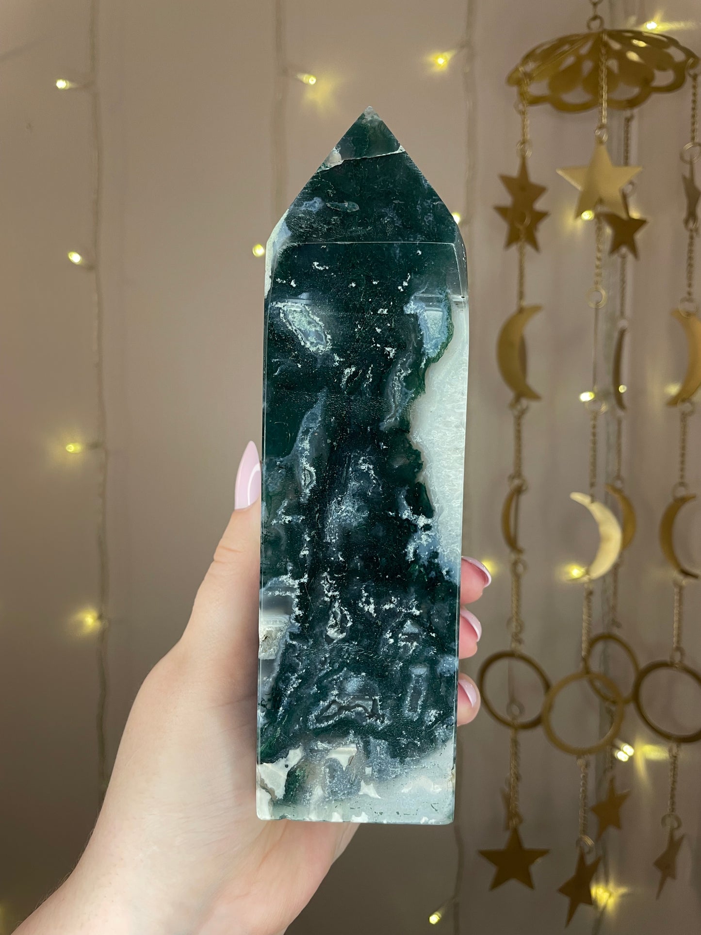 Statement Moss Agate Tower B