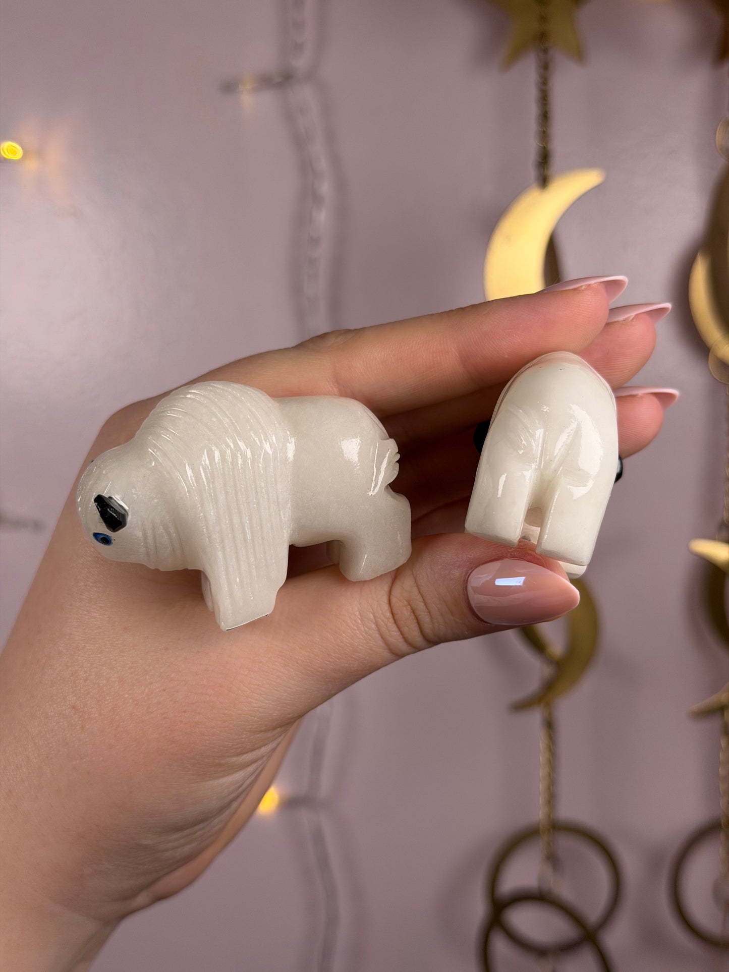 Mystery White Onyx Buffalo Carving