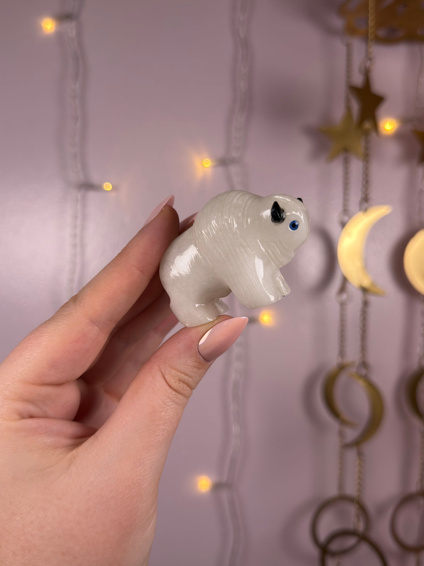 Mystery White Onyx Buffalo Carving