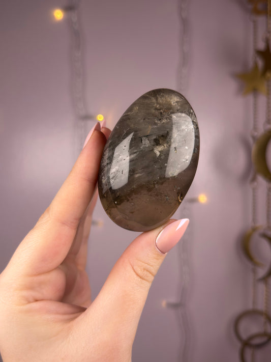 Funky Grey Garden Quartz Lens