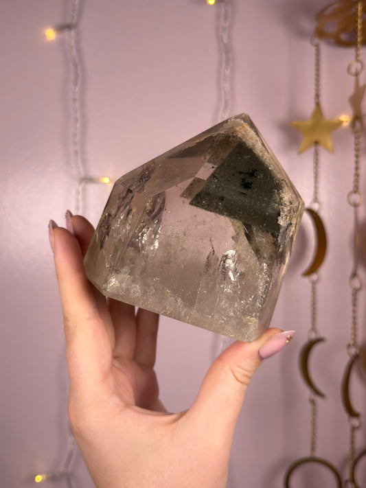 Statement Garden Quartz Tower