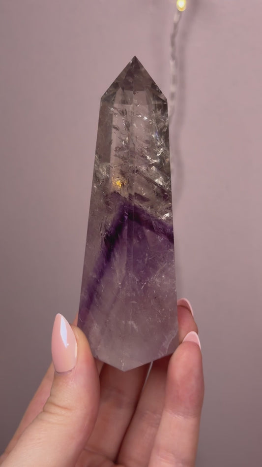 HQ Phantom Amethyst Obelisk C (rainbow filled)